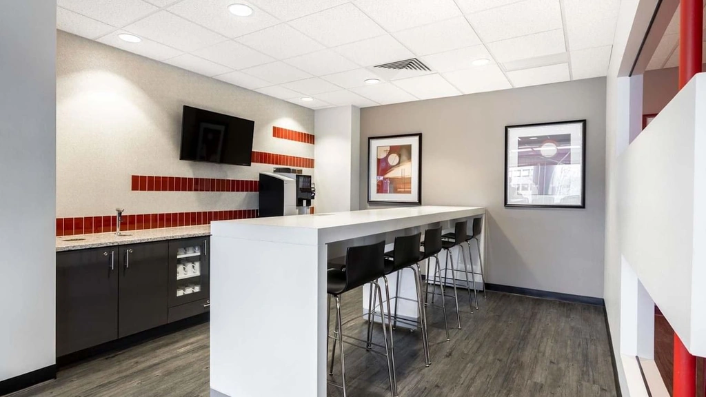 Regus - Laumeier II: 3636 South Geyer Road, Suite 100, Sunset Hills, MO, 63127, USA - Thumbnail 2