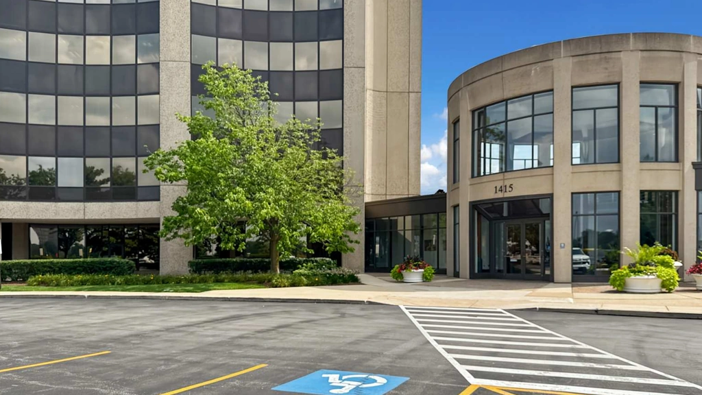 Regus: 1415 West 22nd Street Tower Floor, Oak Brook, IL, 60523, USA - Thumbnail 4