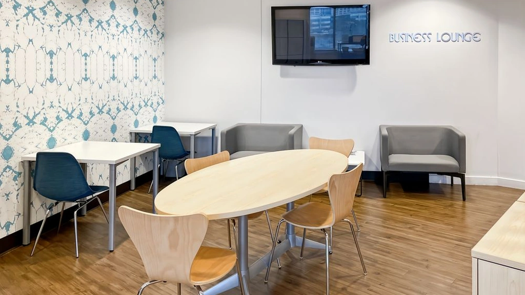 Regus: 700 Commerce Drive, Suite 500 Oak Brook, IL 60523 - Thumbnail 3