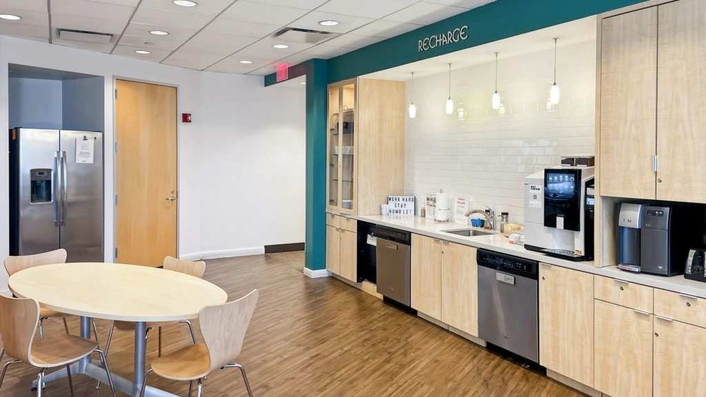 Regus: 700 Commerce Drive, Suite 500 Oak Brook, IL 60523 - Thumbnail 4