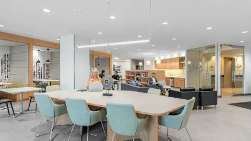Regus: 10 N Martingale Rd #400, Schaumburg, IL 60173, United States - Thumbnail 4