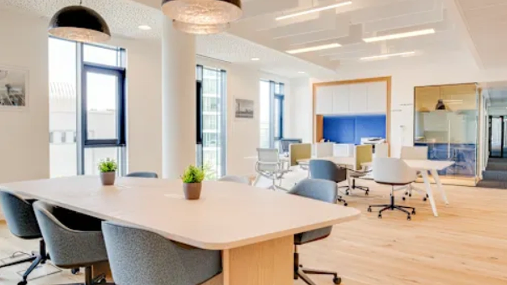 Regus: 3440 Toringdon Way #205, Charlotte, NC 28277, United States - Thumbnail 4