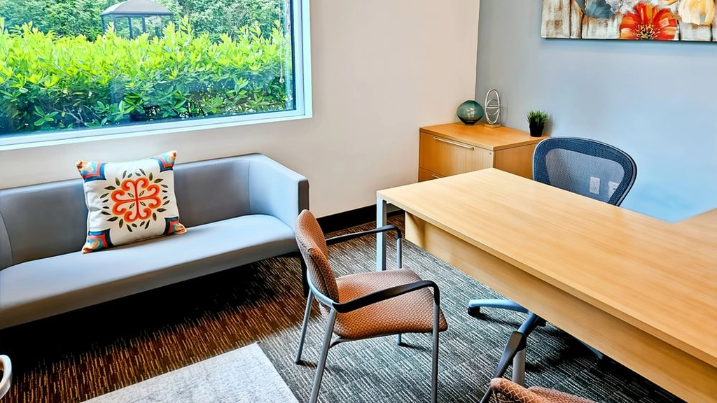 Regus - Canyon Park West: 22722 29th Drive Southeast Canyon Park West, Suite 100, Bothell, WA, 98021, USA - Thumbnail 3