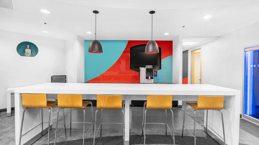 Regus - Metro Plaza II: 8403 Colesville Road, Suite 1100, Silver Spring, MD, 20910, USA - Thumbnail 3