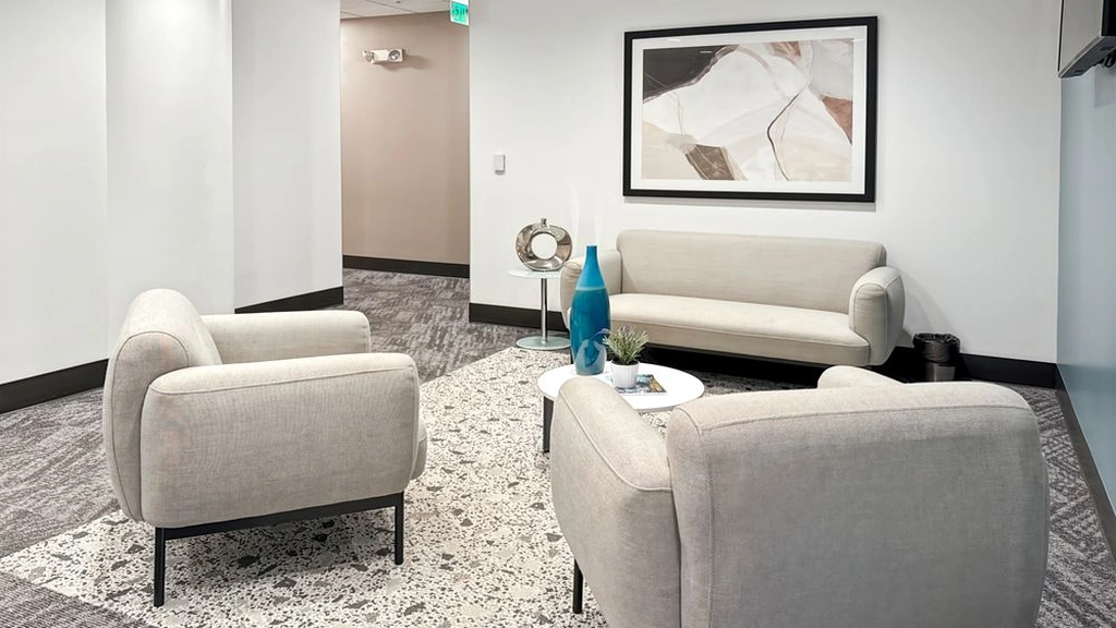 Regus: 2255 Glades Road, Boca Raton, FL 33431, USA - Thumbnail 2