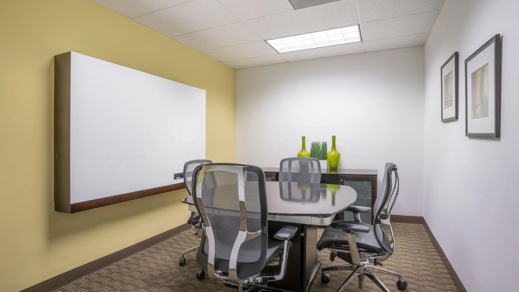 Regus - Cranford Business Park: 20 Commerce Drive, Suite 135, Cranford, NJ, 07016, USA - Thumbnail 3