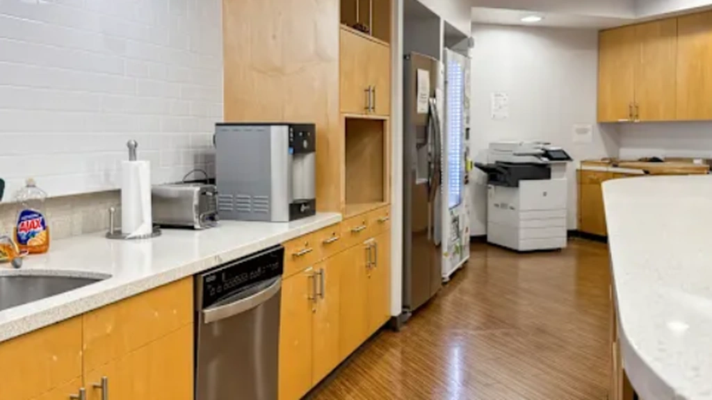 Regus: Corporate Commons, 6200 Stoneridge Mall Rd 3rd floor, Pleasanton, CA 94588, United States at Regus: Corporate Commons, 6200 Stoneridge Mall Rd 3rd floor, Pleasanton, CA 94588, United States in San Francisco, California — photo 1 of 4