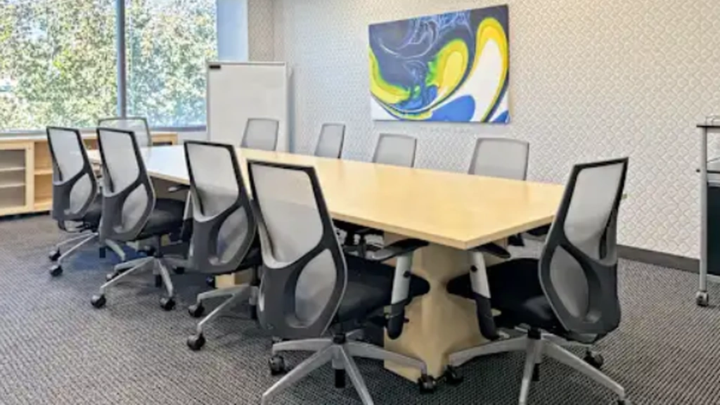 Regus: Corporate Commons, 6200 Stoneridge Mall Rd 3rd floor, Pleasanton, CA 94588, United States - Thumbnail 4
