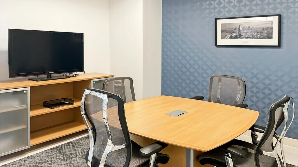 Regus - Lincoln Park: 939 West North Avenue Ranch Triangle, Suite 750, Chicago, IL, 60642 - Thumbnail 2
