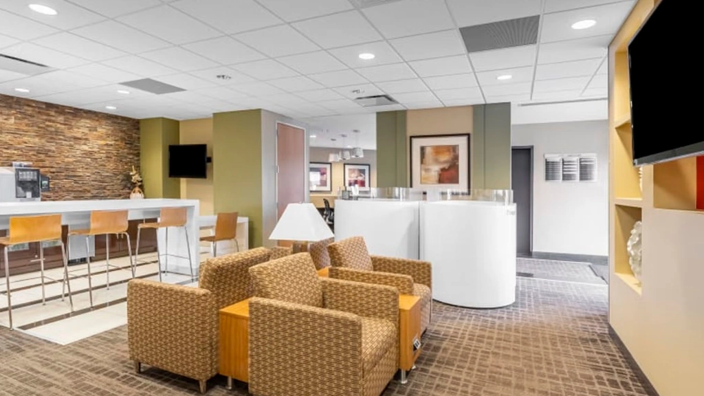 Regus: 100 Horizon Center Boulevard Edgebrook, 1st and 2nd Floor, Hamilton, NJ, 08691 - Thumbnail 4