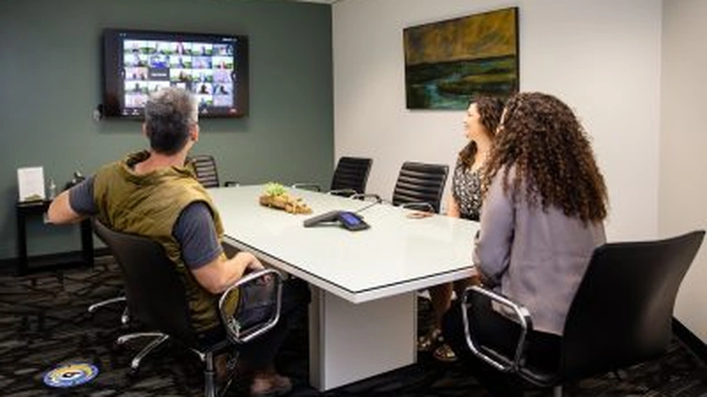 Pacific Workplaces: 1430 Truxtun Ave., 5th Floor Bakersfield, CA 93301 - Thumbnail 2