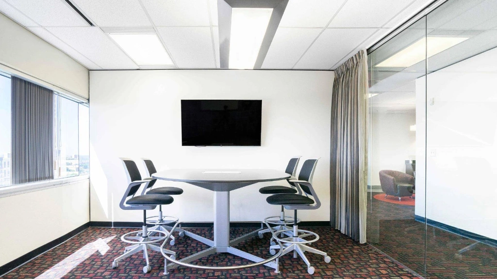Regus: 5050 Quorum Dr, Suite 700, Dallas, TX 75254 - Thumbnail 4