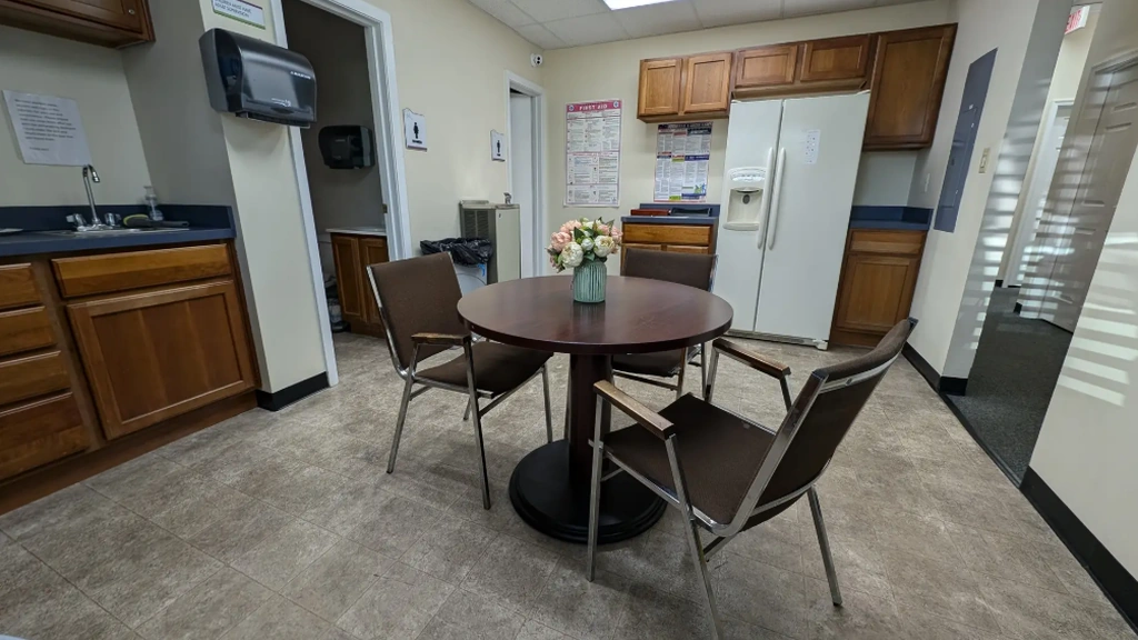 Parkview Business Center: 201 Prospect Ave, Hagerstown, MD 21742, USA - Thumbnail 2