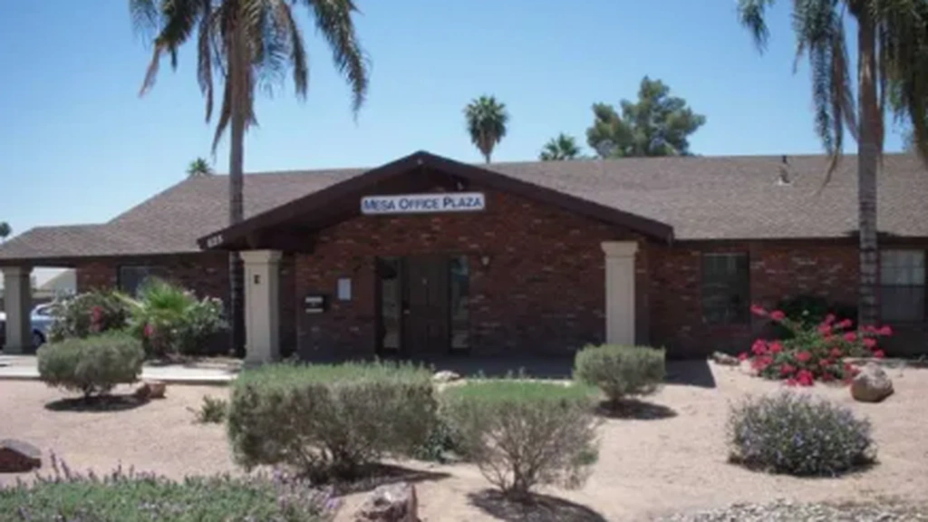 Mesa Office Plaza: 625 W Southern Ave, Mesa, AZ 85210, USA at Mesa Office Plaza in Mesa, Arizona — photo 1 of 2