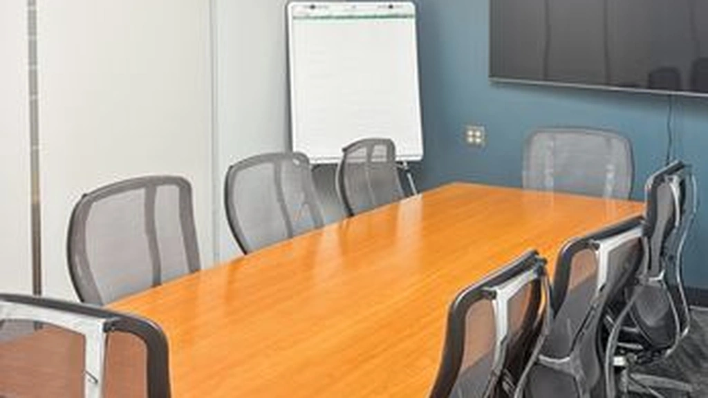 Regus - Melville Broadhollow Center: 200 Broadhollow Road, Suite 207, Melville, NY, 11747 - Thumbnail 4