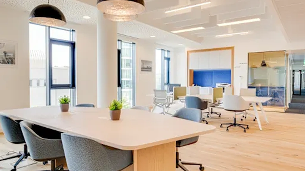 Regus: 100 Church Street Tribeca, 8th Floor, Manhattan, NY, 10007 - Thumbnail 3