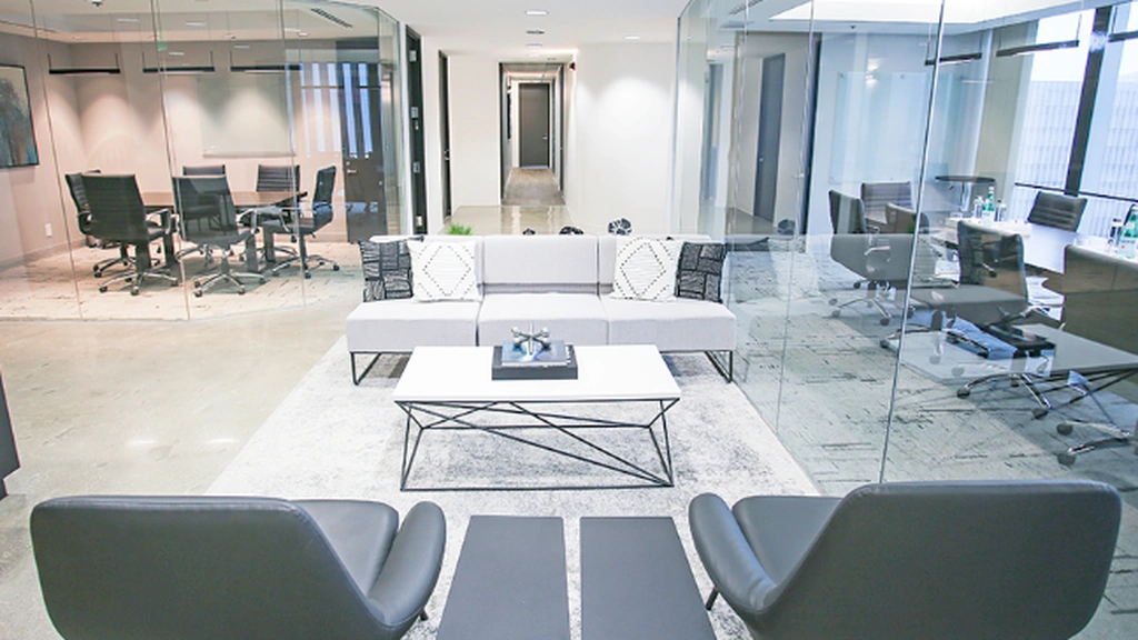 Premier Workspaces: 100 Oceangate, Suite 1200, Long Beach, CA 90802 - Thumbnail 2
