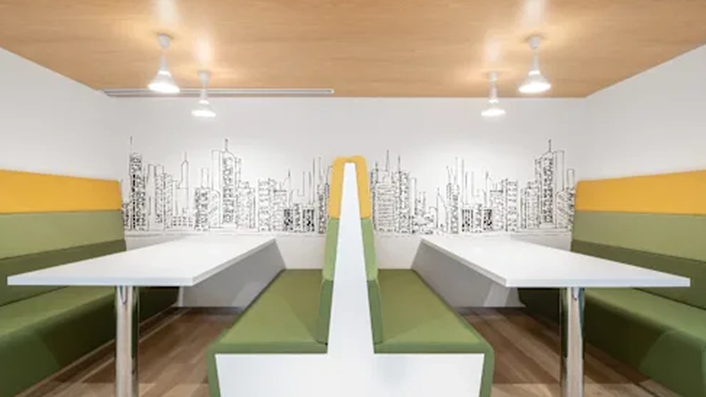 Regus - Tempe Gateway Center: 4600 E Washington Street, Phoenix, AZ 85034 - Thumbnail 2