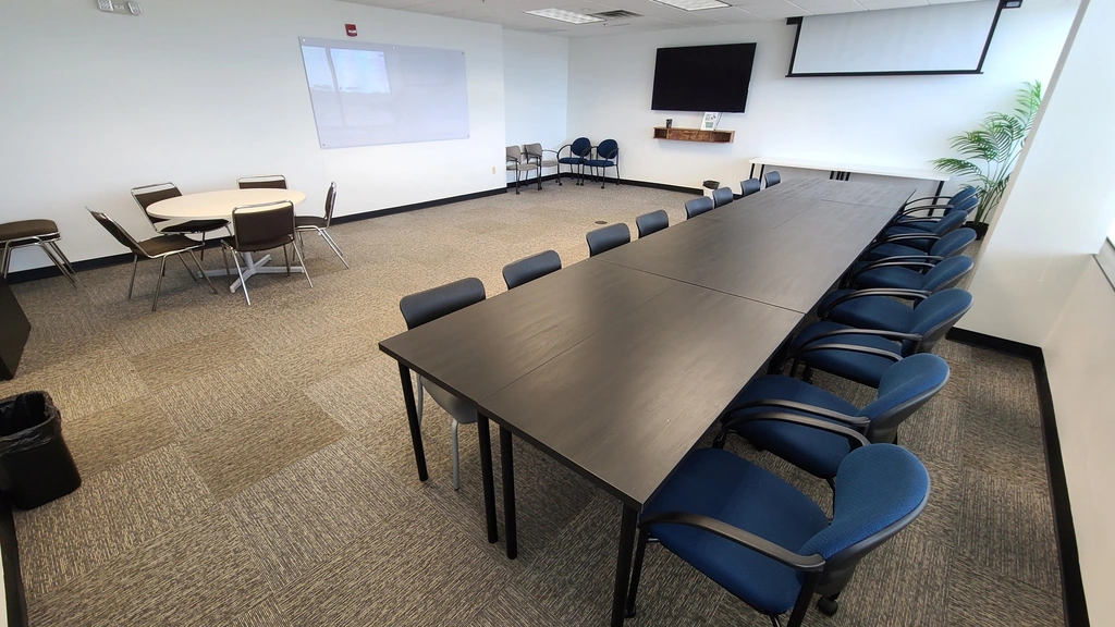 Kuna CoWorking: 9428 Baymeadows Rd., Suite 502, Jacksonville, FL 32256, USA - Thumbnail 3
