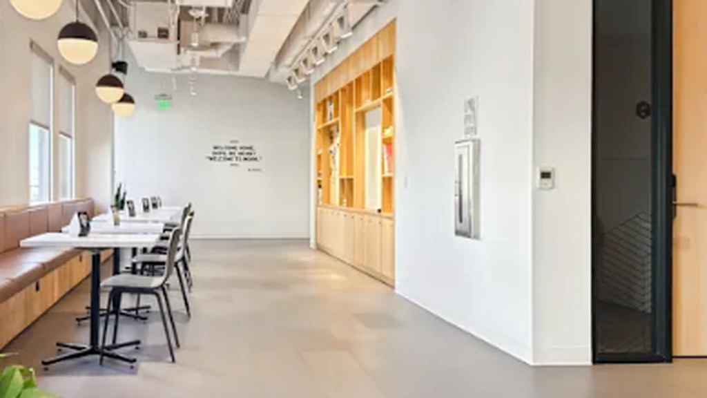 Spaces USA: 15169 N Scottsdale Rd., Suite 205, Scottsdale, AZ 85254 - Thumbnail 3