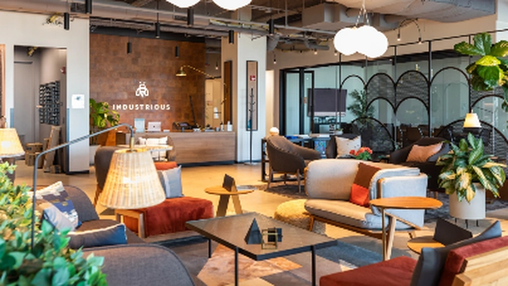 Industrious: 909 Davis St #500, Evanston, IL 60201 at Industrious: 909 Davis St #500, Evanston, IL 60201 in Evanston, Illinois — photo 1 of 4