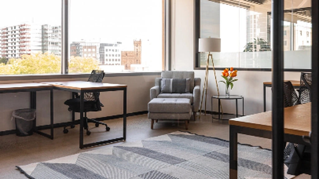 Industrious: 909 Davis St #500, Evanston, IL 60201 - Thumbnail 3