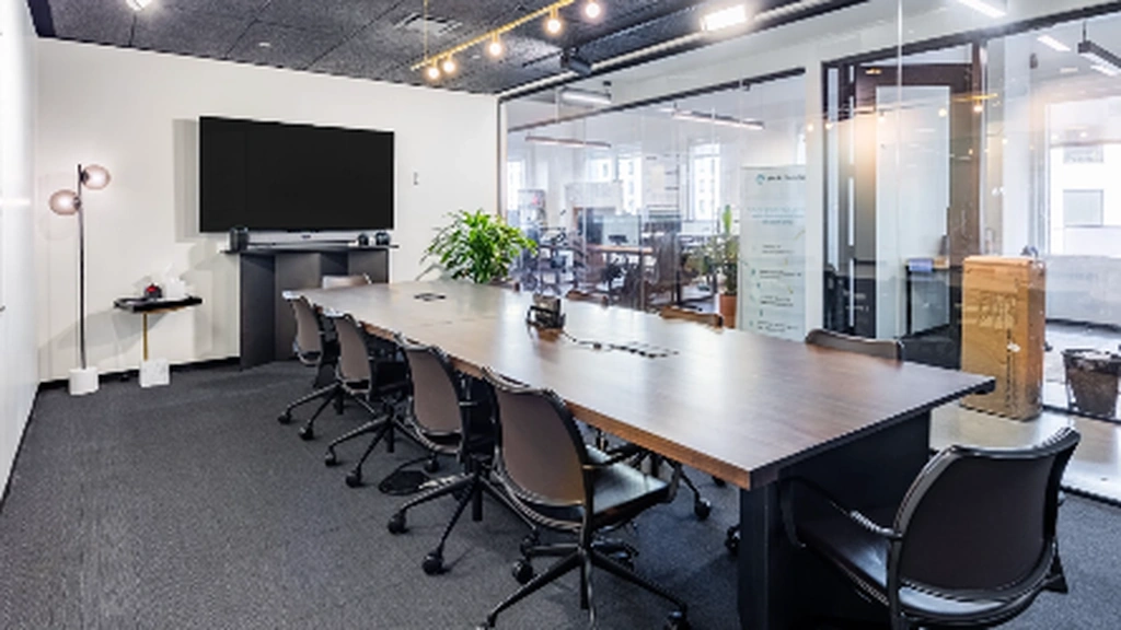 Industrious: 4201 Wilson Boulevard 3rd Floor, Arlington, VA 22203 - Thumbnail 3