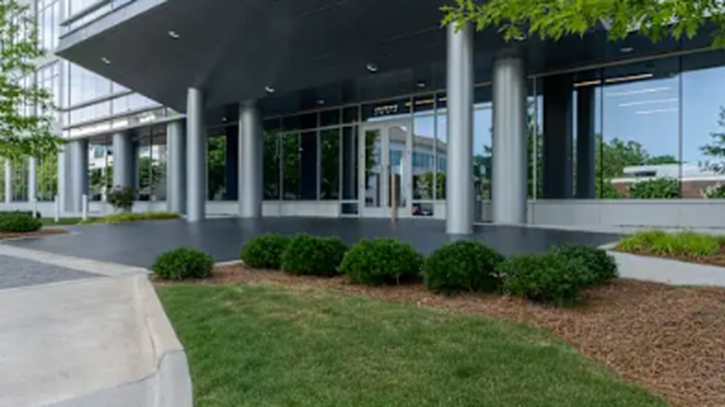 Spaces USA: 5000 Centregreen Way #500, Cary, NC 27513 - Thumbnail 2