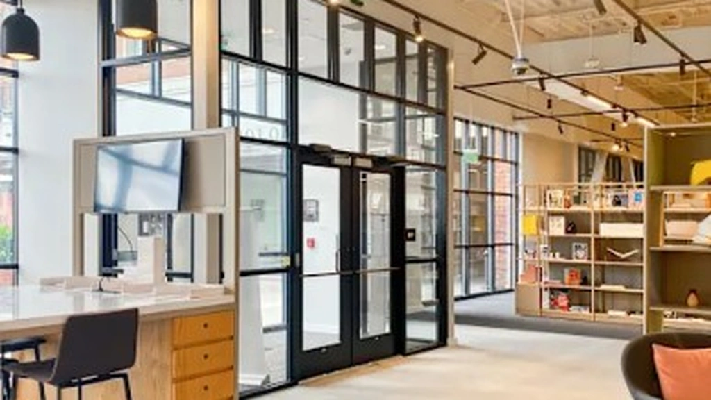 Spaces USA: 10202 Perkins Rowe, Baton Rouge, LA 70810 - Thumbnail 2