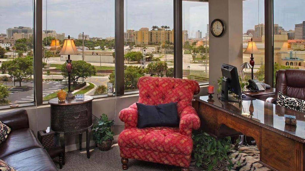 500 Clearlake Executive Suites: 500 S Australian Ave, West Palm Beach, FL 33401 - Thumbnail 2