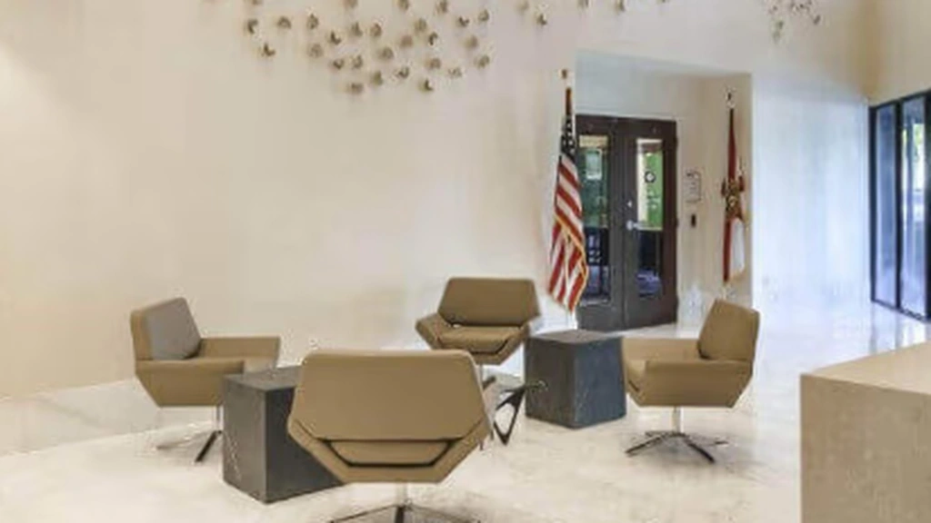500 Clearlake Executive Suites: 500 S Australian Ave, West Palm Beach, FL 33401 - Thumbnail 3