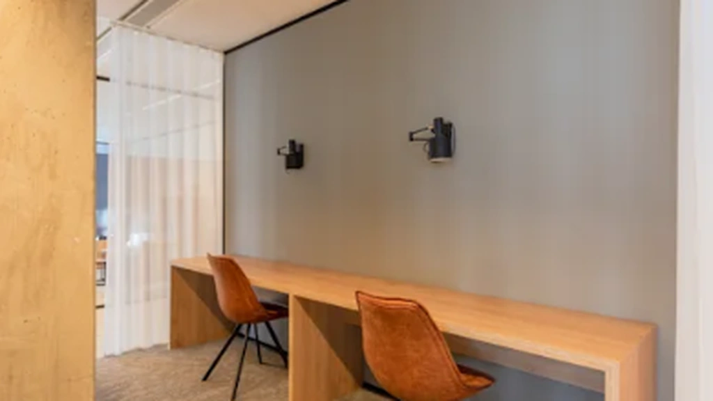 Spaces USA: 811 E Washington Ave., UNIT 400, Madison, WI, 53703 - Thumbnail 3