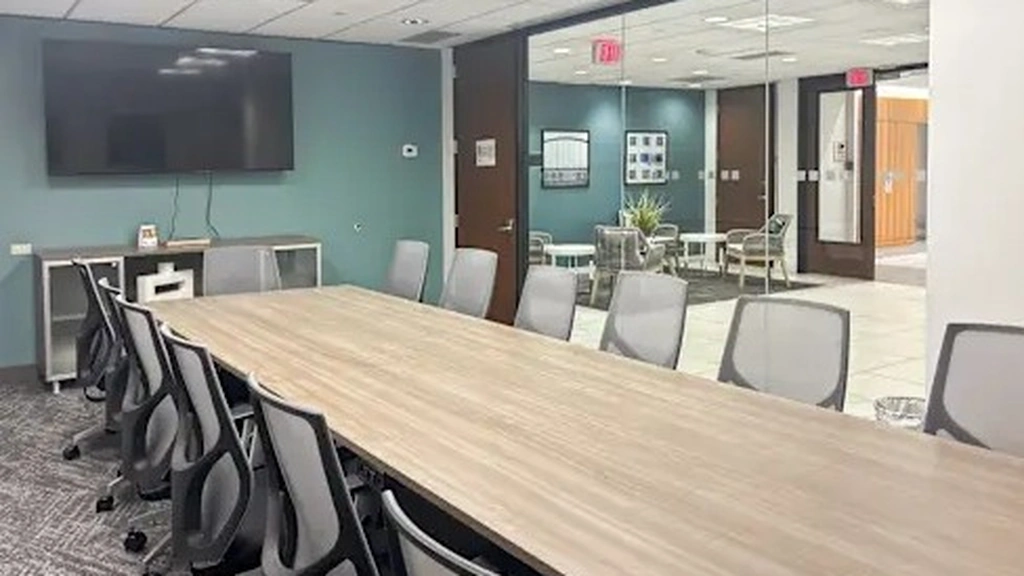 Regus - Fashion Square: 7150 East Camelback Road Fashion Square, Suite 444, Scottsdale, AZ, 85251, USA - Thumbnail 2