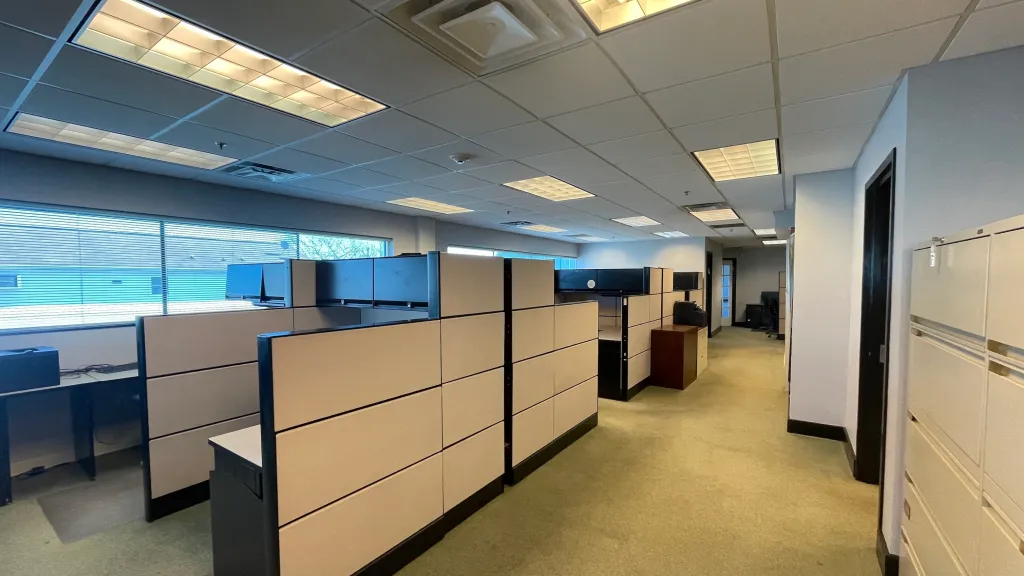 Premium Office Space For Large Teams - Thumbnail 2