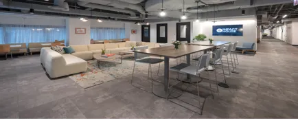 Bar and Lounge - Media 1