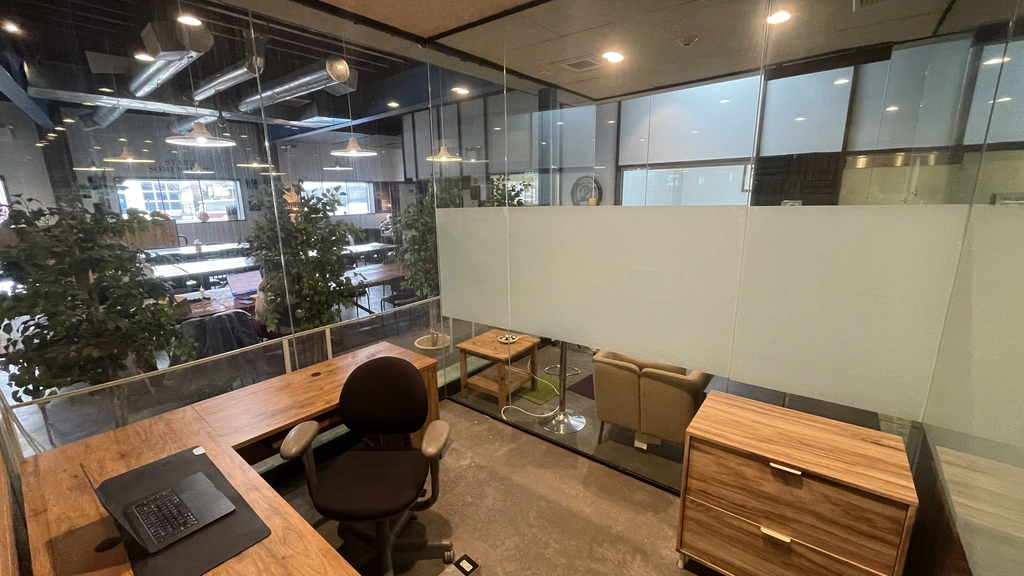 Bright Private Glass Office with 24/7 Access - Media 1
