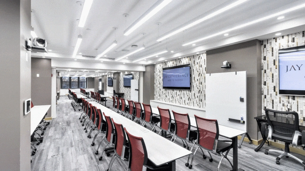 The Sinatra Room: 200 Person @ Jay Suites - Fifth Avenue - Media 1