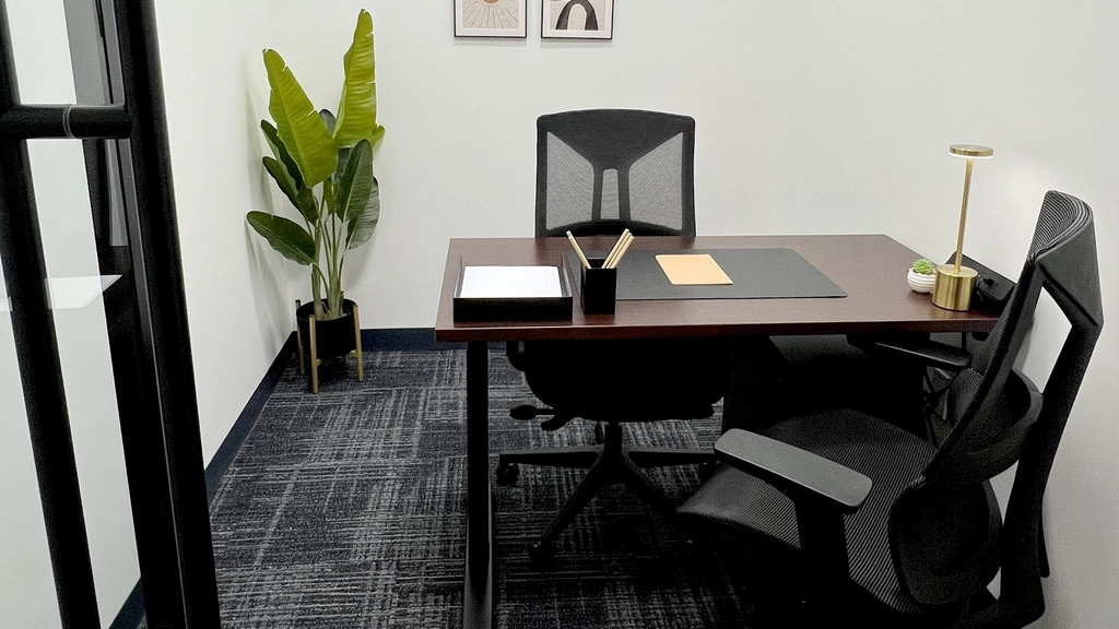 1 Person Private Day Office - Downtown Boston - Media 1