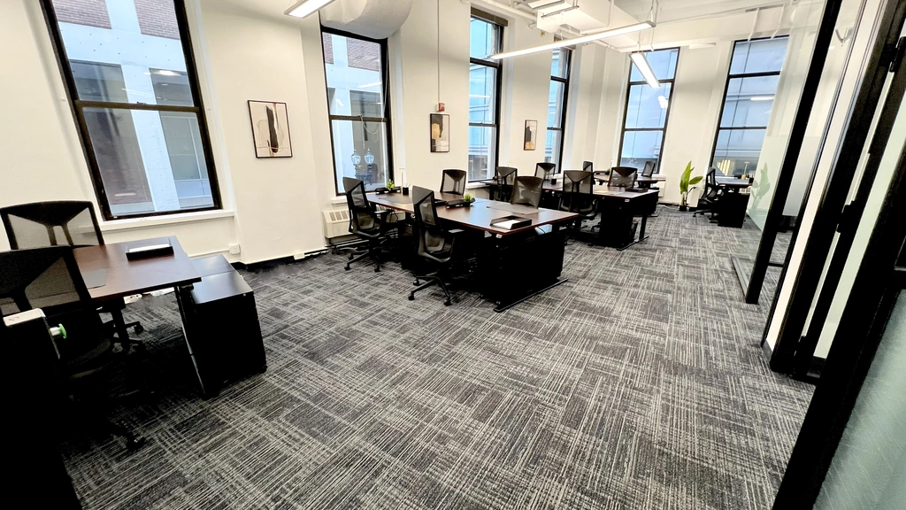 20 Person Private Day Suite - Downtown Boston - Thumbnail 4