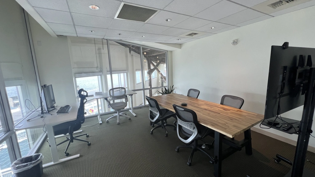 8 Hour Meeting Room Package  - Thumbnail 3