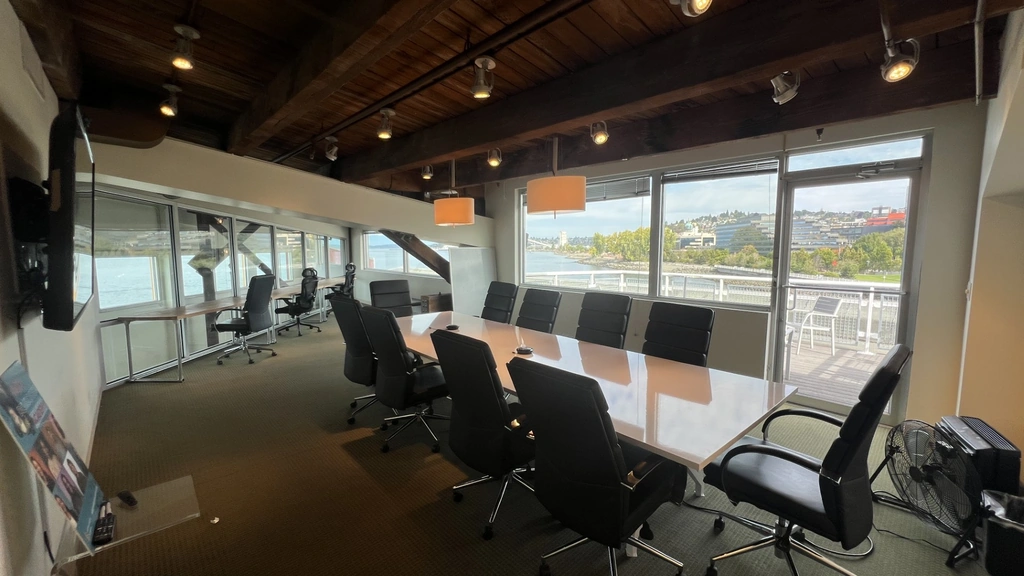 10 Hour Meeting Room Package - Thumbnail 2