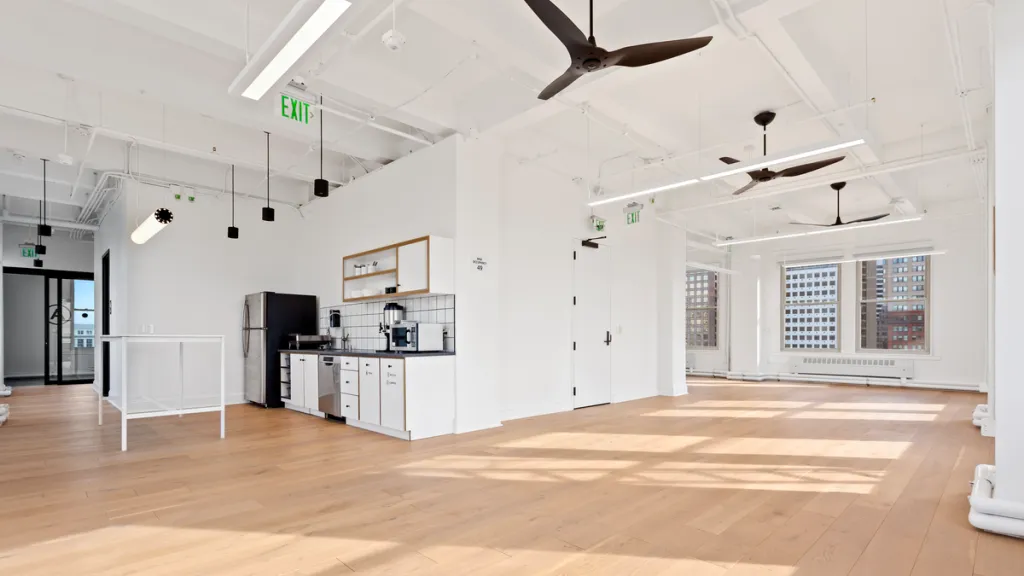 Full Floor Office for 45 People - Thumbnail 3