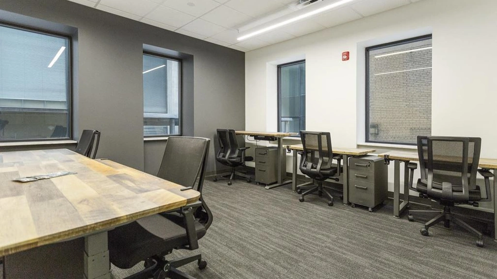 Small Conference Room (4 Person) - Thumbnail 4