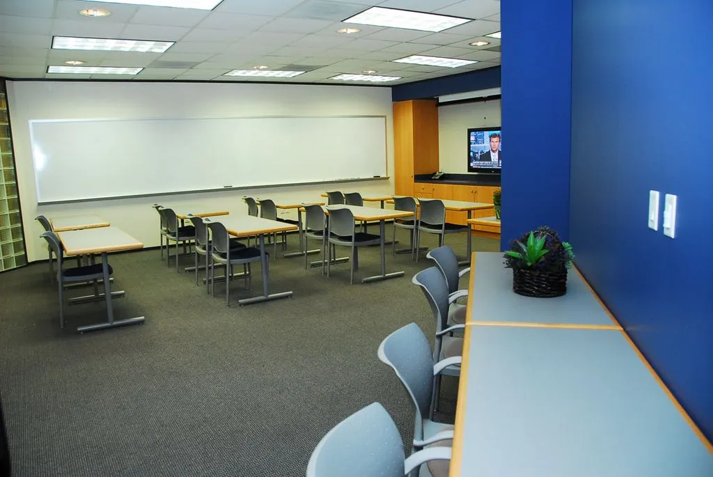 Regus: 2500 Wilcrest Dr # 300, Houston, TX 77042, United States - Thumbnail 2
