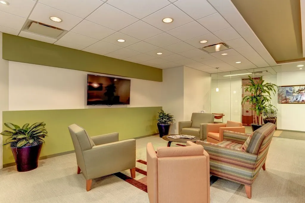 Carr Workplaces - Clarendon - 3033 Wilson Boulevard - Arlington - VA - Thumbnail 2