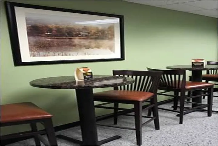 Cummings Executive Suites - Century Suites - 100 TradeCenter - Woburn - MA - Thumbnail 4