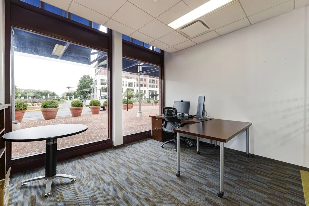 Carr Workplaces: 1765 Duke St, Alexandria, VA 22314, United States - Media 1