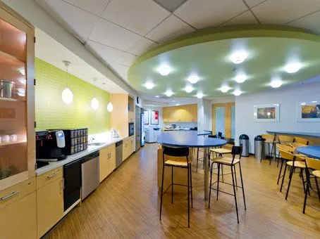 Regus: Corporate Commons, 6200 Stoneridge Mall Rd 3rd floor, Pleasanton, CA 94588, United States - Thumbnail 2