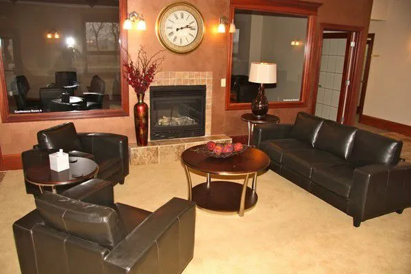 Lakeville Executive Suites - Thumbnail 2