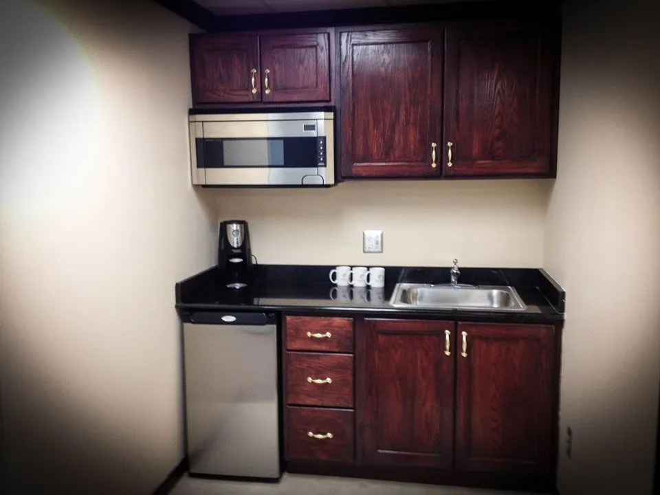 All American Business Centers - Lakeside Circle - Sterling Heights - MI - Media 1